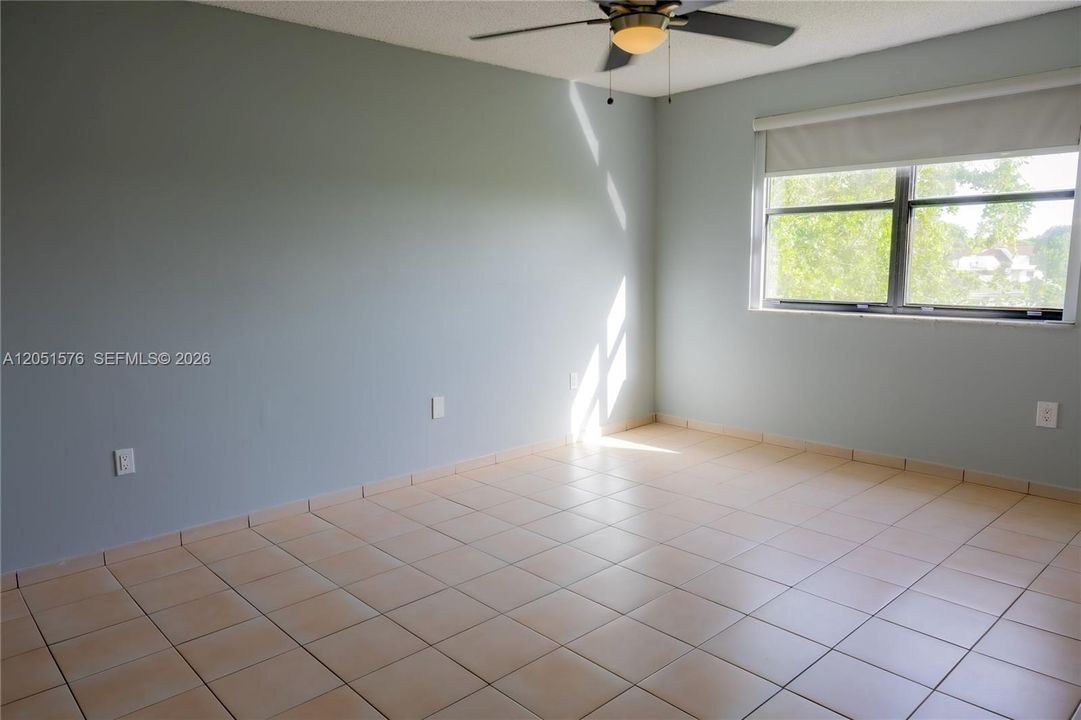 For Sale: $395,900 (2 beds, 2 baths, 1520 Square Feet)
