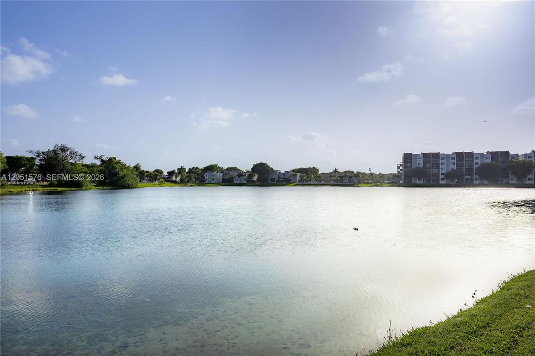 For Sale: $395,900 (2 beds, 2 baths, 1520 Square Feet)