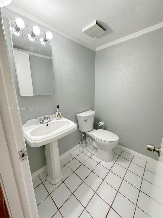 For Sale: $395,900 (2 beds, 2 baths, 1520 Square Feet)