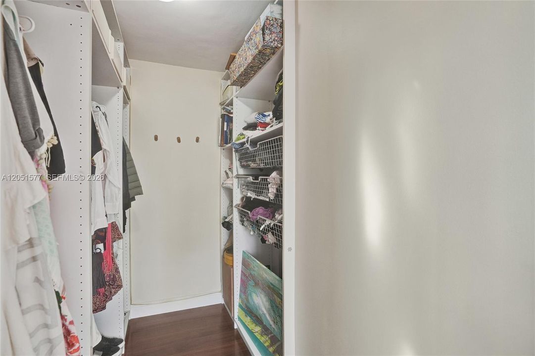 For Rent: $3,950 (2 beds, 2 baths, 1050 Square Feet)