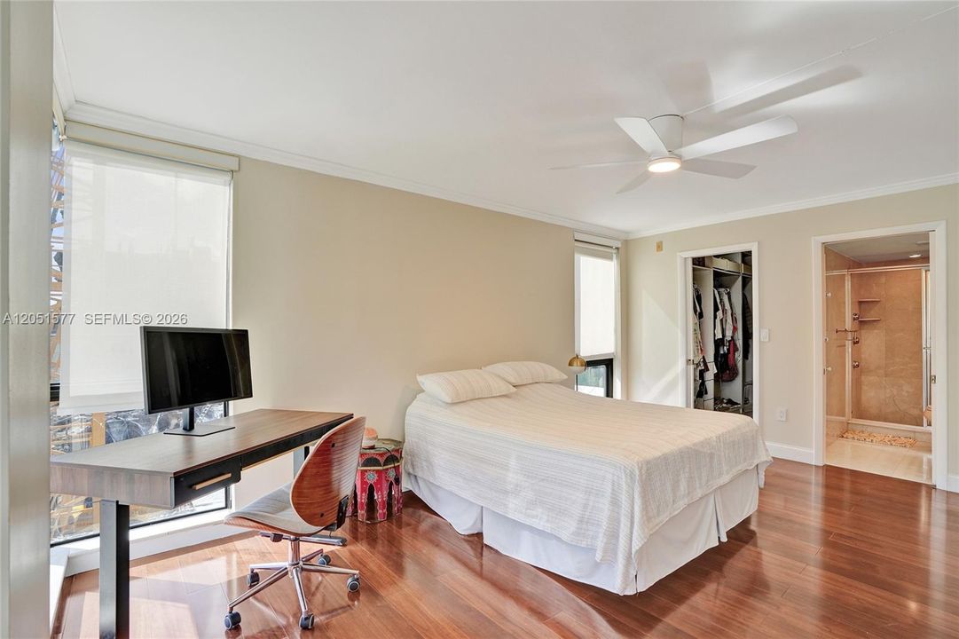 For Rent: $3,950 (2 beds, 2 baths, 1050 Square Feet)