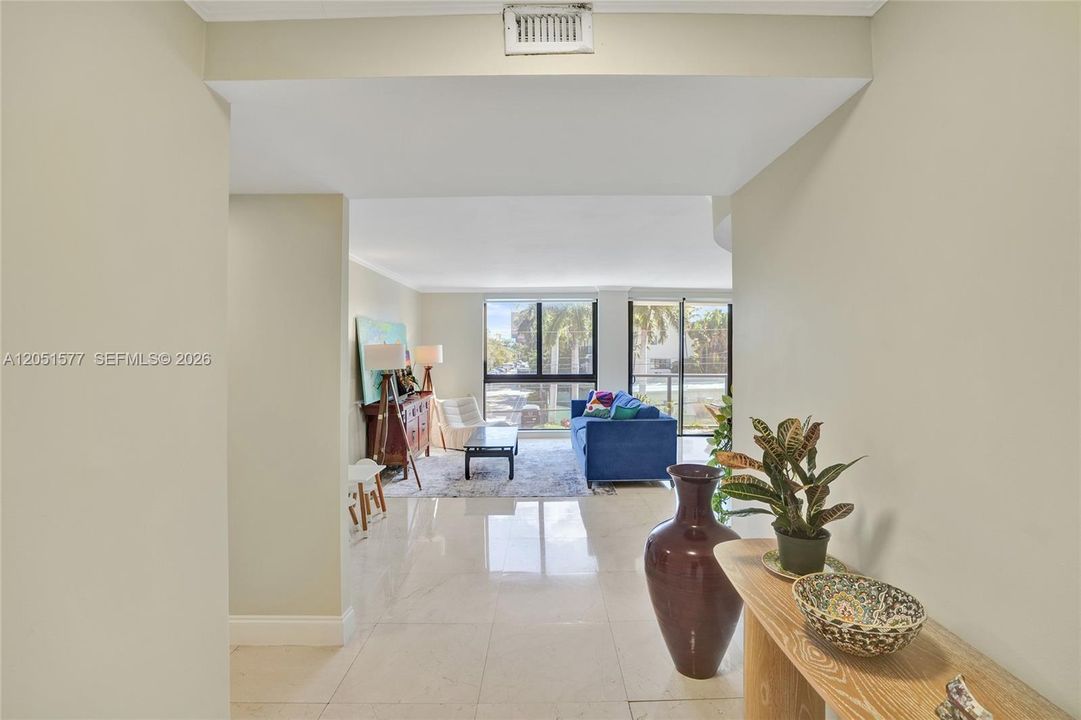 For Rent: $3,950 (2 beds, 2 baths, 1050 Square Feet)
