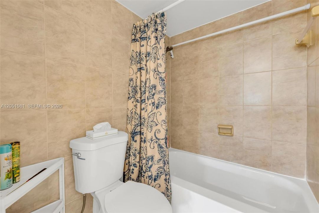На продажу: $299,000 (1 спален, 1 ванн, 1290 Квадратных фут)