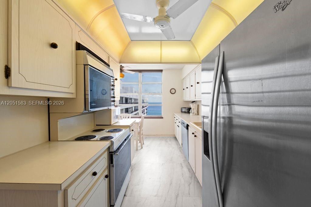 На продажу: $499,000 (1 спален, 1 ванн, 1450 Квадратных фут)