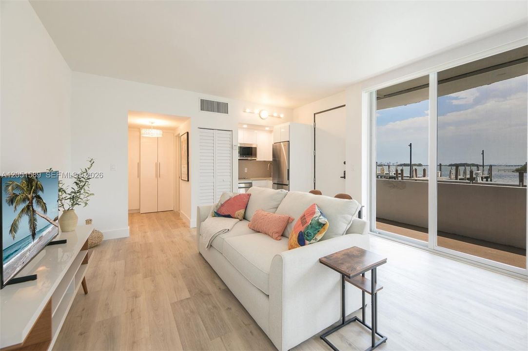 En Venta: $240,000 (0 camas, 1 baños, 470 Pies cuadrados)