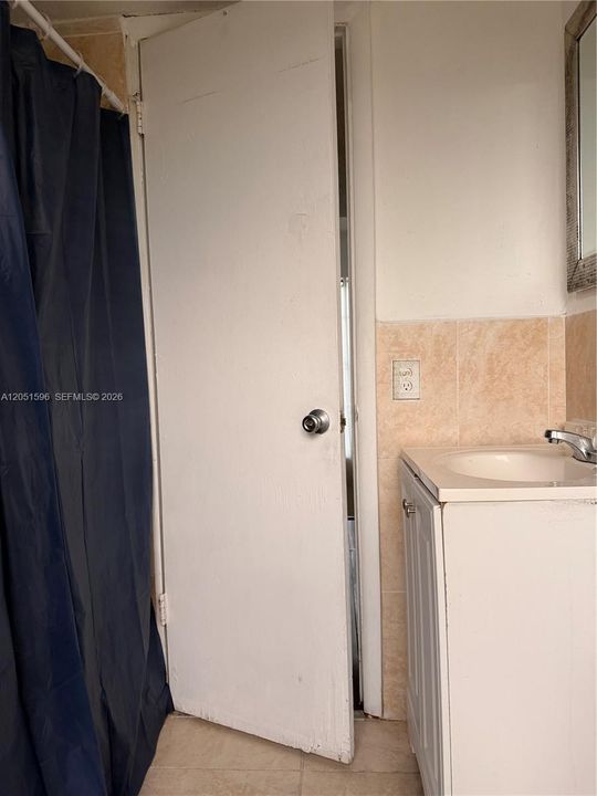 Недавно арендовано: $2,000 (2 спален, 1 ванн, 948 Квадратных фут)