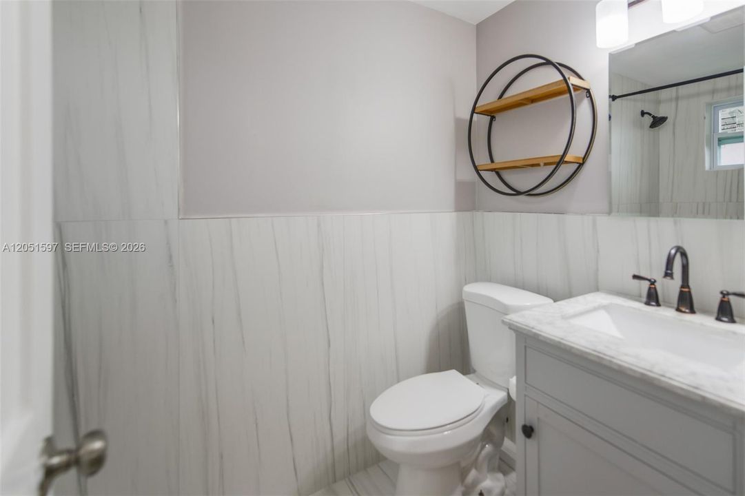 For Sale: $990,000 (3 beds, 3 baths, 1716 Square Feet)