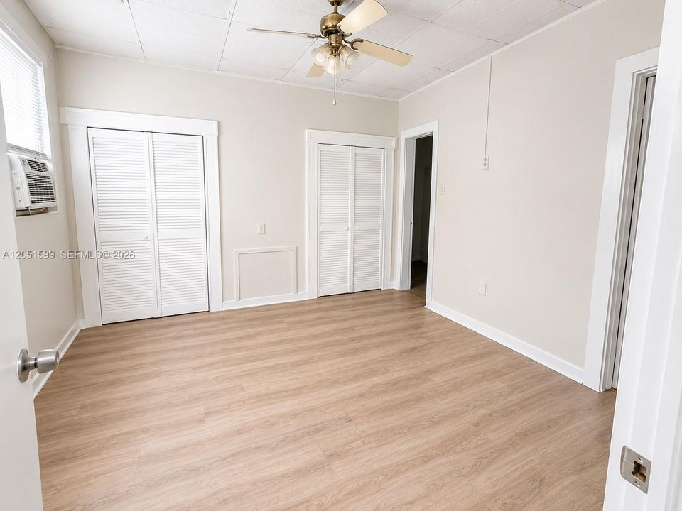 For Rent: $1,250 (1 beds, 1 baths, 2560 Square Feet)