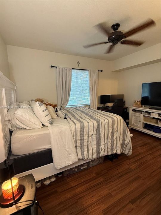 For Rent: $1,800 (1 beds, 1 baths, 740 Square Feet)
