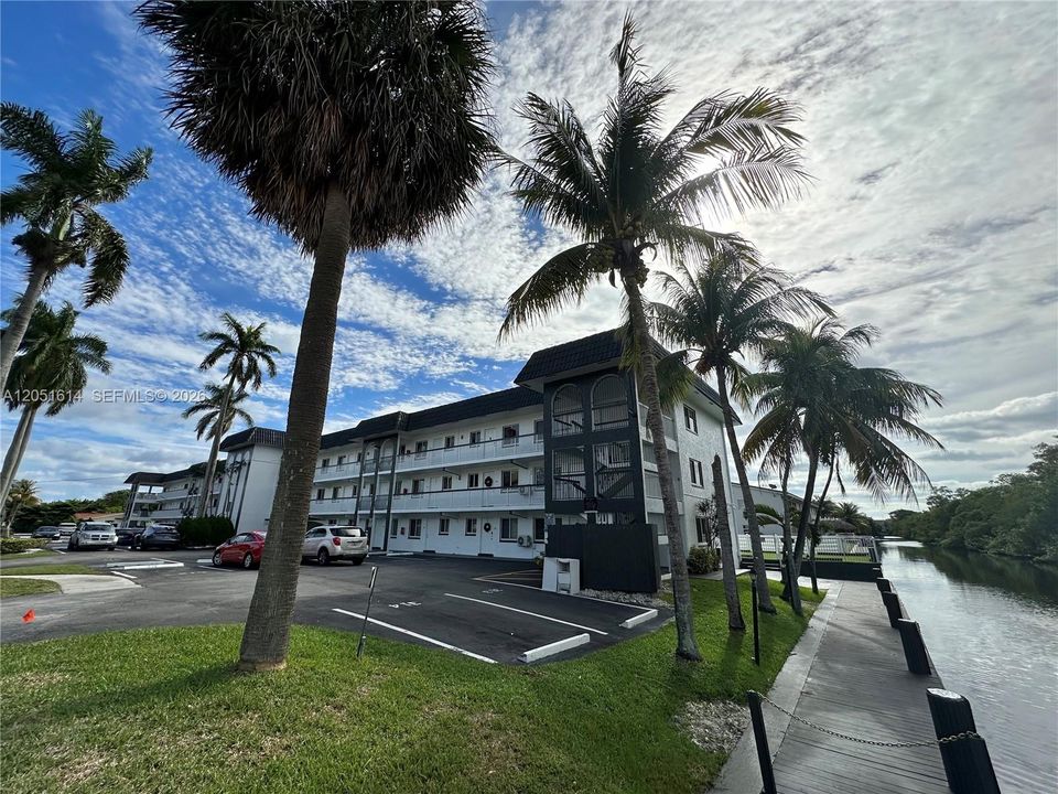 For Rent: $1,995 (2 beds, 2 baths, 0 Square Feet)