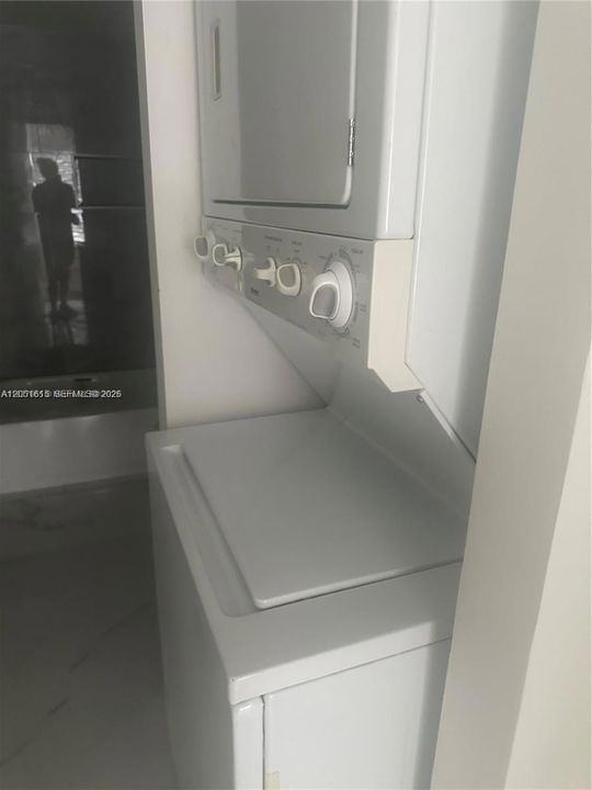 На продажу: $154,999 (2 спален, 2 ванн, 972 Квадратных фут)