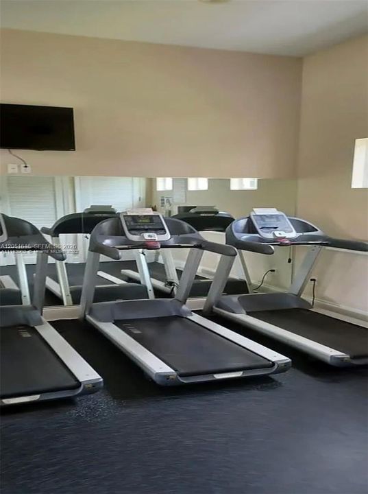 В аренду: $2,900 (3 спален, 2 ванн, 1426 Квадратных фут)