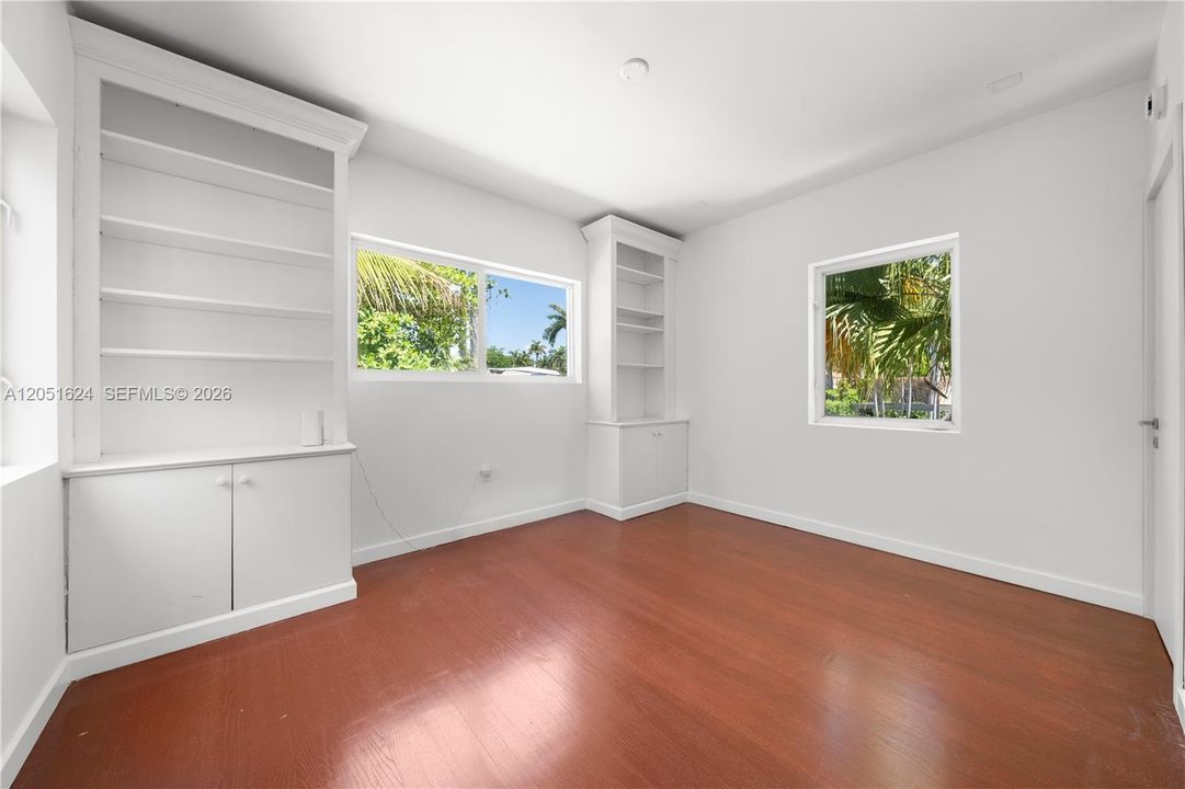 En Renta: $25,000 (4 camas, 3 baños, 2932 Pies cuadrados)