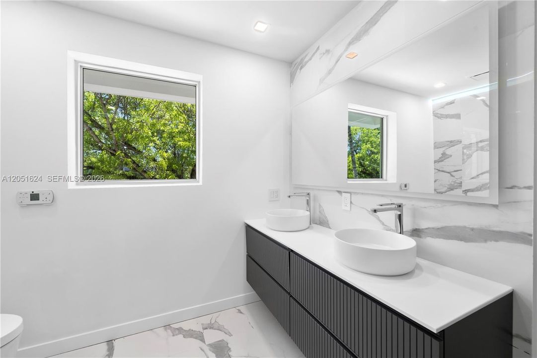 En Renta: $25,000 (4 camas, 3 baños, 2932 Pies cuadrados)