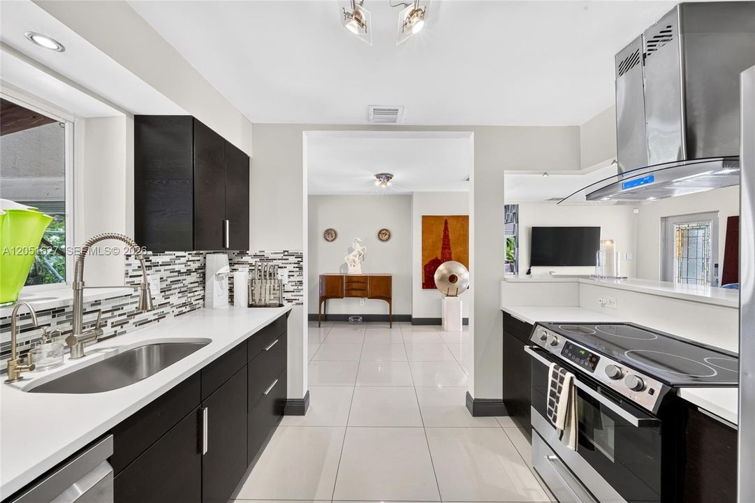 For Sale: $1,195,000 (3 beds, 2 baths, 0 Square Feet)