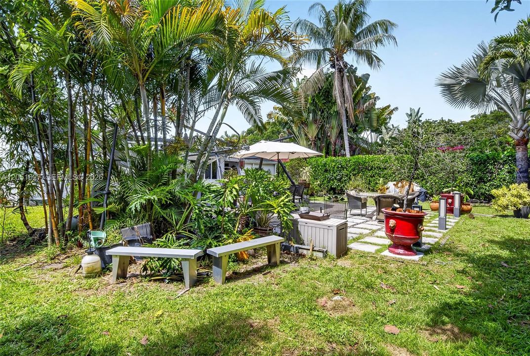 For Sale: $1,195,000 (3 beds, 2 baths, 0 Square Feet)