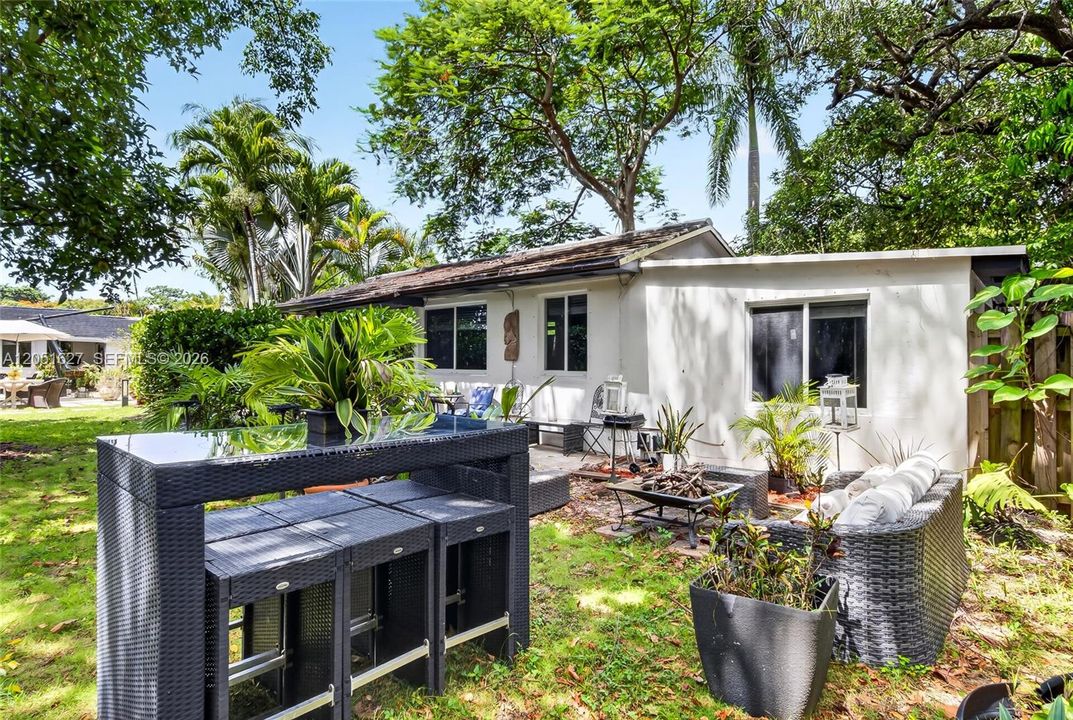 For Sale: $1,195,000 (3 beds, 2 baths, 0 Square Feet)
