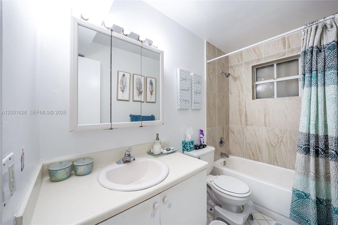 En Renta: $1,950 (1 camas, 2 baños, 805 Pies cuadrados)