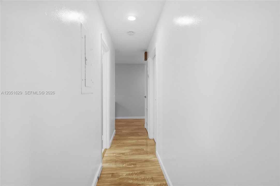 For Sale: $455,000 (2 beds, 2 baths, 1168 Square Feet)