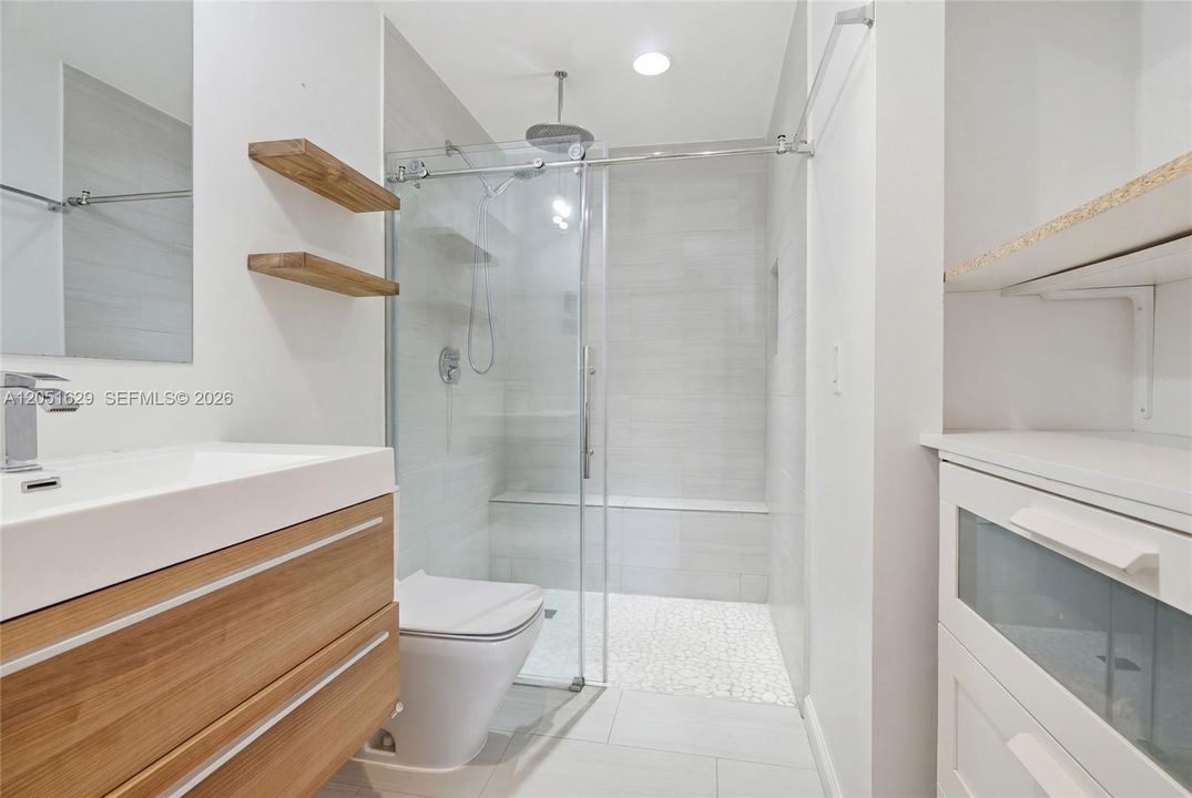 For Sale: $455,000 (2 beds, 2 baths, 1168 Square Feet)