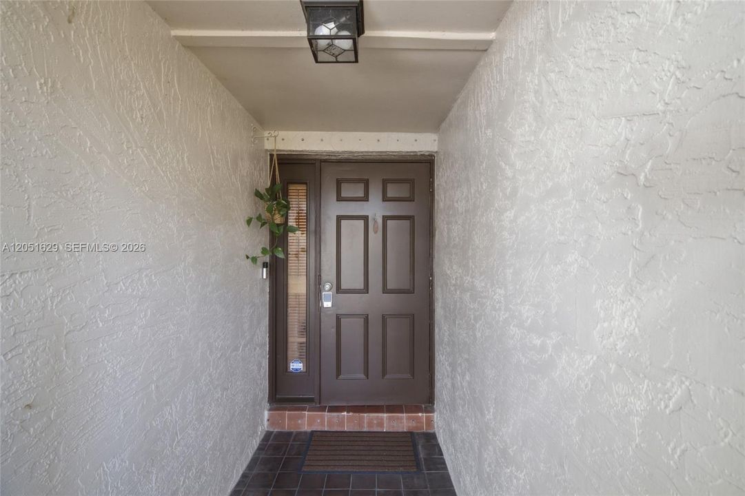 For Sale: $455,000 (2 beds, 2 baths, 1168 Square Feet)