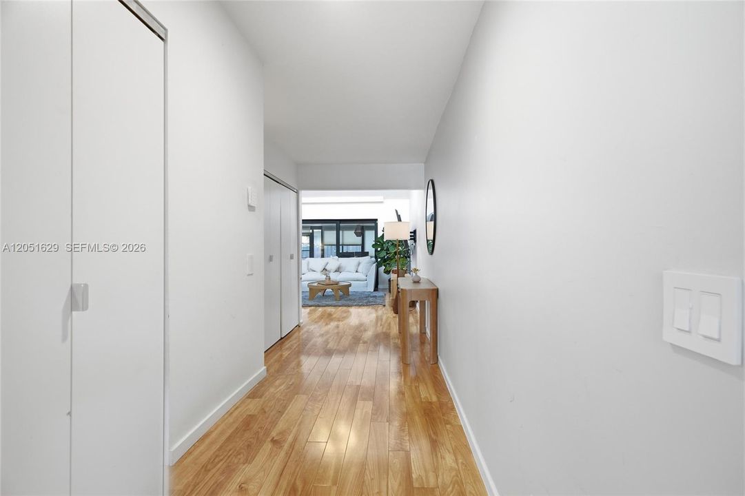 For Sale: $455,000 (2 beds, 2 baths, 1168 Square Feet)