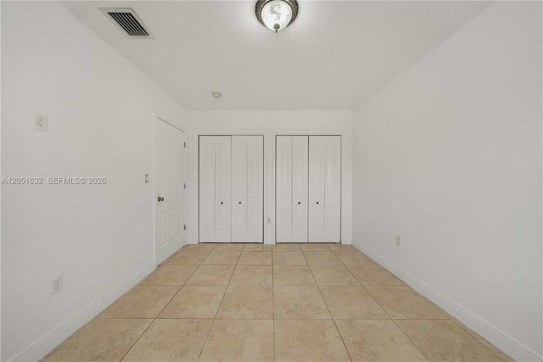 For Rent: $3,000 (3 beds, 1 baths, 1611 Square Feet)