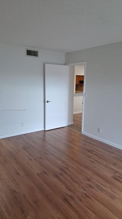 В аренду: $2,150 (1 спален, 1 ванн, 845 Квадратных фут)