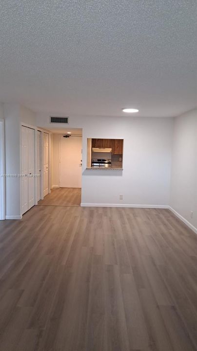 В аренду: $2,150 (1 спален, 1 ванн, 845 Квадратных фут)