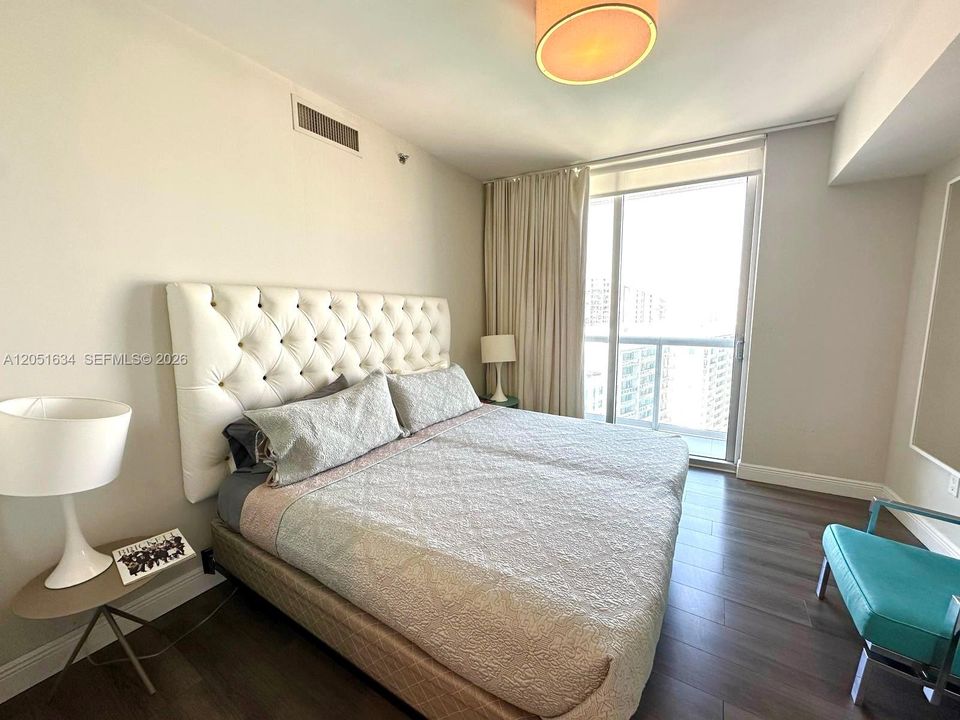 For Sale: $1,149,000 (2 beds, 2 baths, 1459 Square Feet)