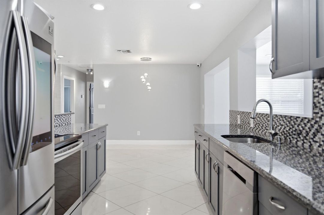 09- 434 Austrailian Cir