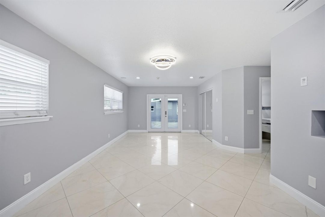 11- 434 Austrailian Cir