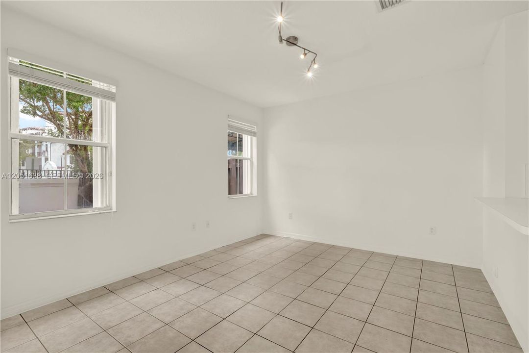 For Sale: $620,000 (3 beds, 2 baths, 1533 Square Feet)