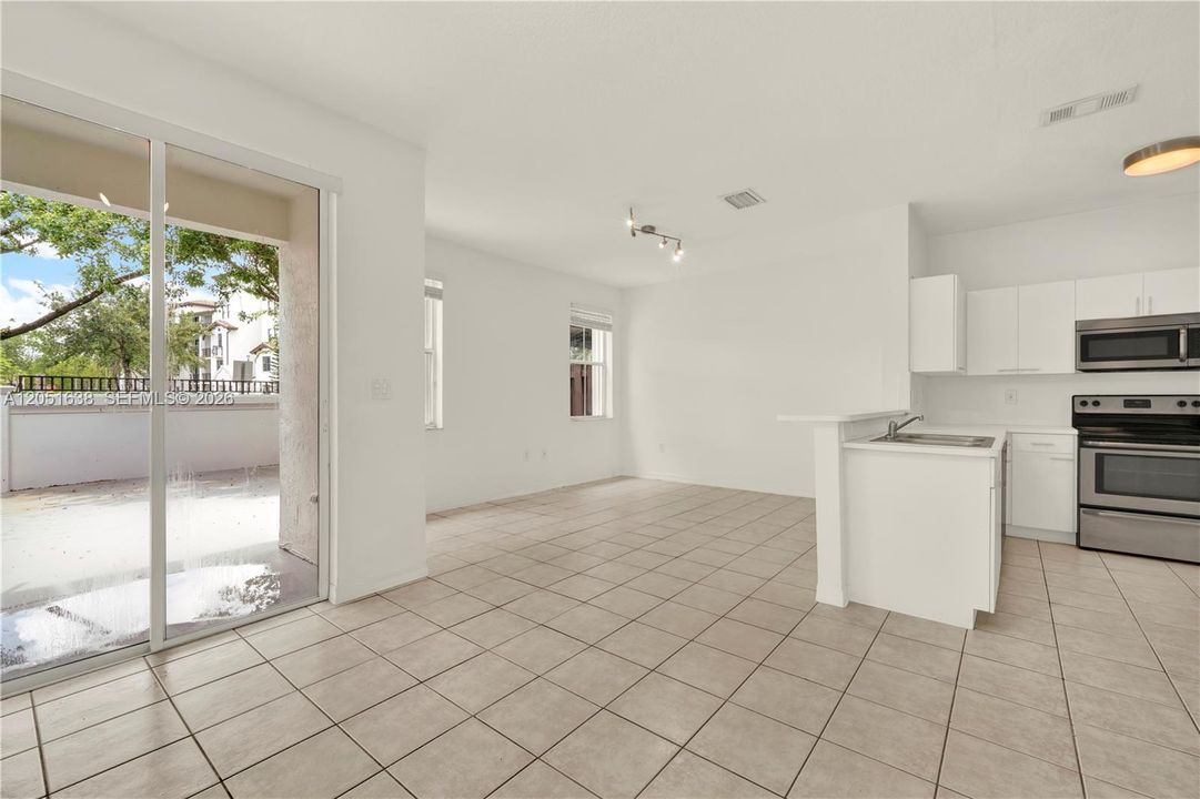 For Sale: $620,000 (3 beds, 2 baths, 1533 Square Feet)