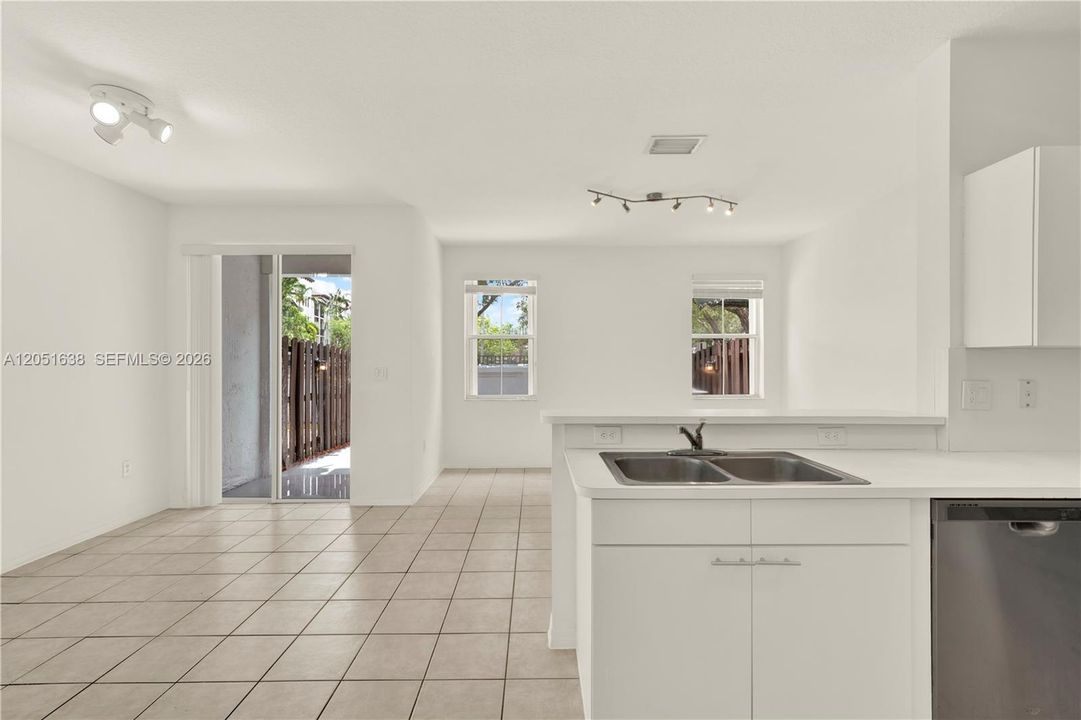 For Sale: $620,000 (3 beds, 2 baths, 1533 Square Feet)