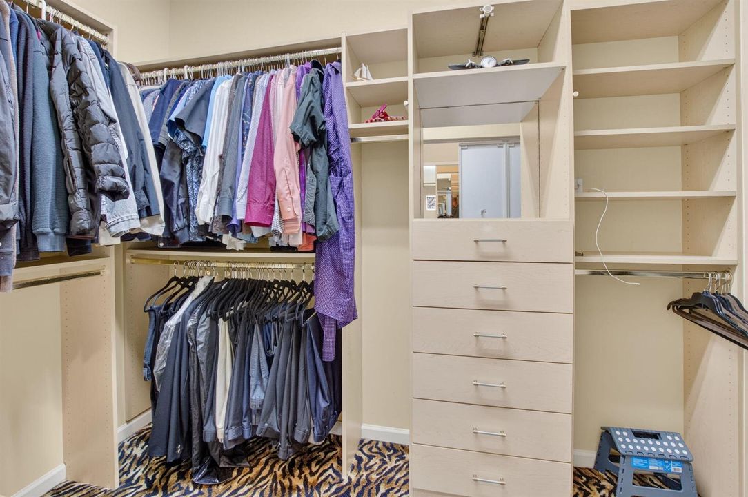 2nd primary walk-in closet
