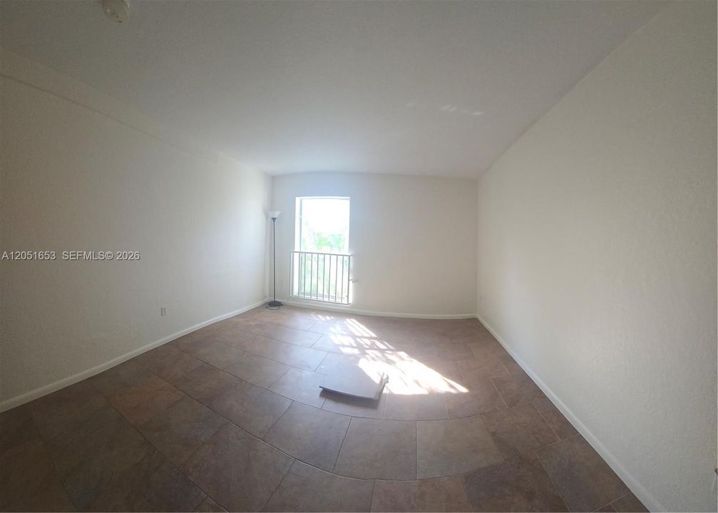 В аренду: $2,000 (1 спален, 1 ванн, 800 Квадратных фут)