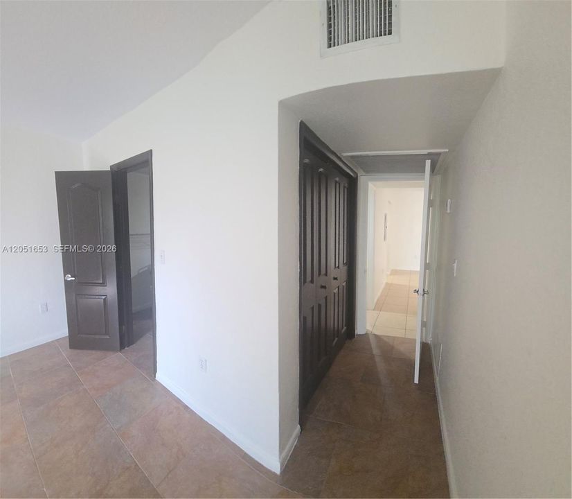 В аренду: $2,000 (1 спален, 1 ванн, 800 Квадратных фут)