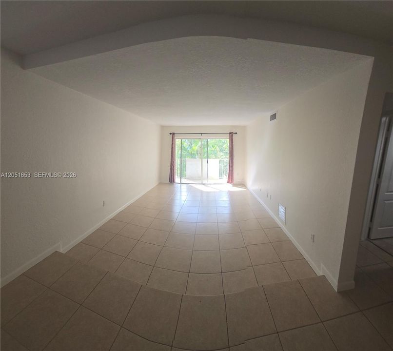 В аренду: $2,000 (1 спален, 1 ванн, 800 Квадратных фут)