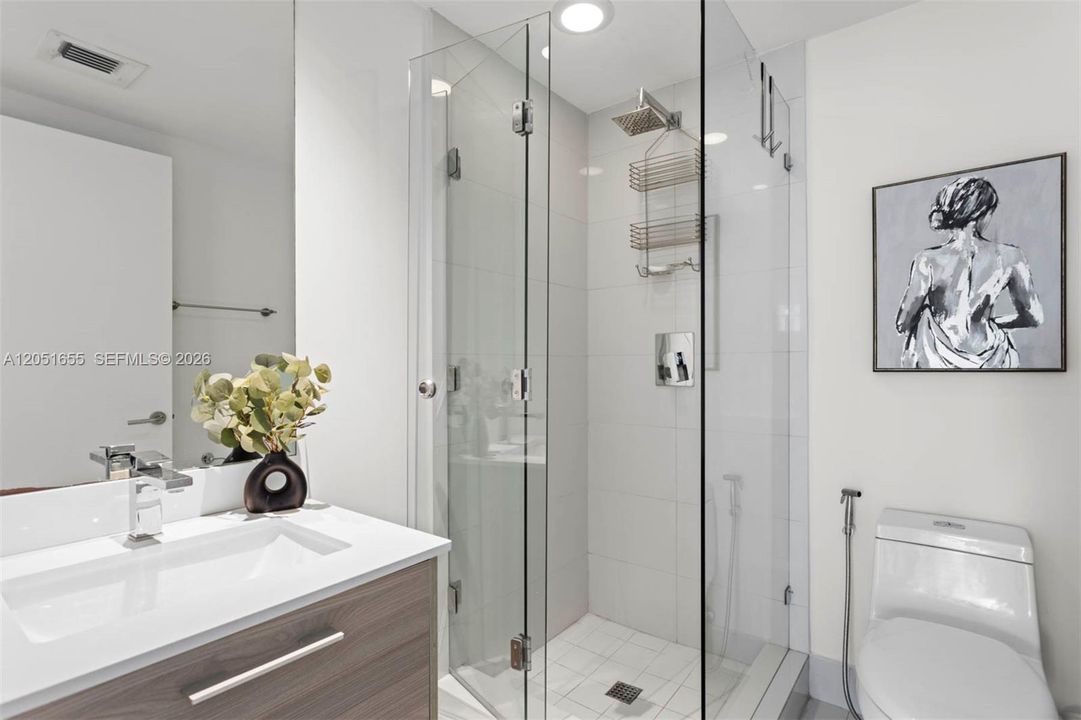 For Sale: $998,000 (3 beds, 2 baths, 1154 Square Feet)