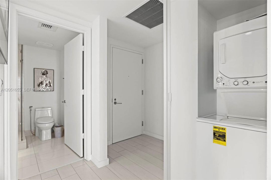 For Sale: $998,000 (3 beds, 2 baths, 1154 Square Feet)