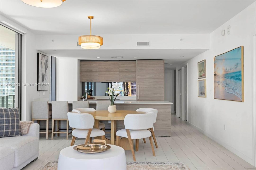 For Sale: $998,000 (3 beds, 2 baths, 1154 Square Feet)