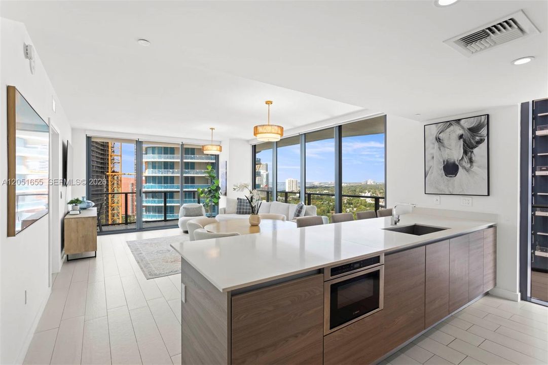 For Sale: $998,000 (3 beds, 2 baths, 1154 Square Feet)