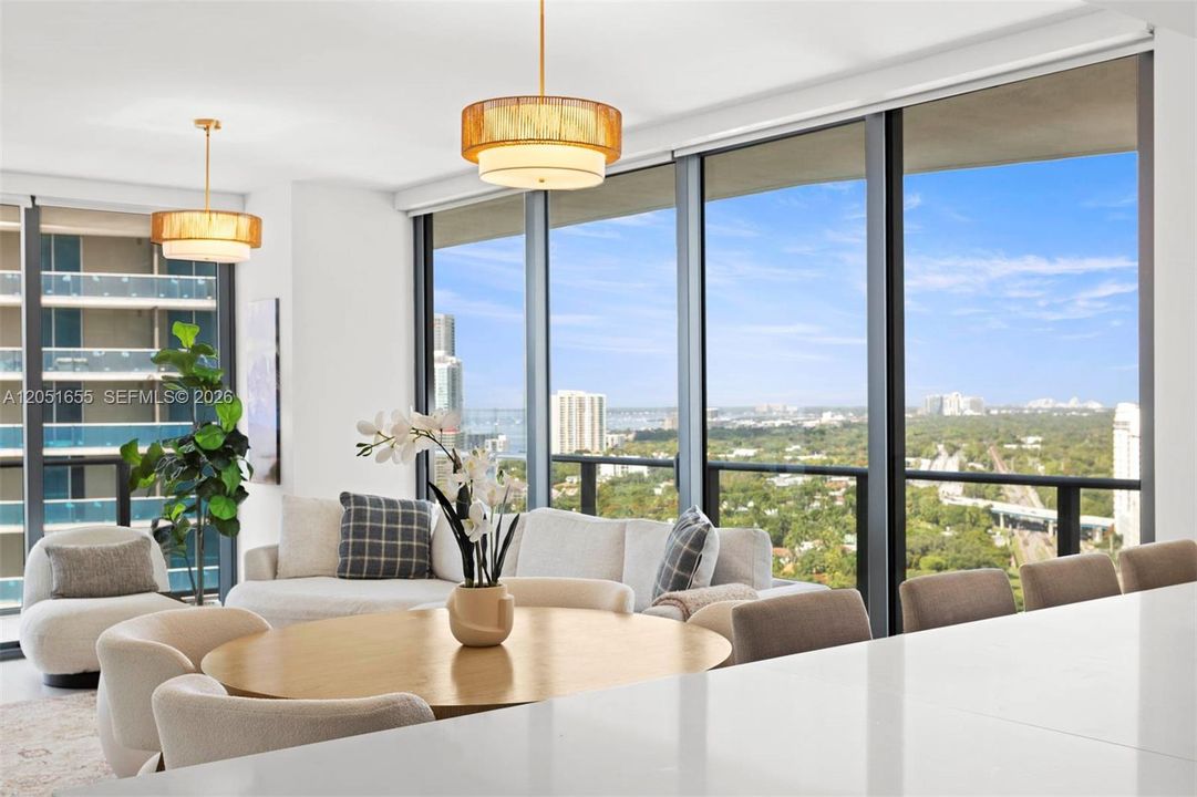 For Sale: $998,000 (3 beds, 2 baths, 1154 Square Feet)