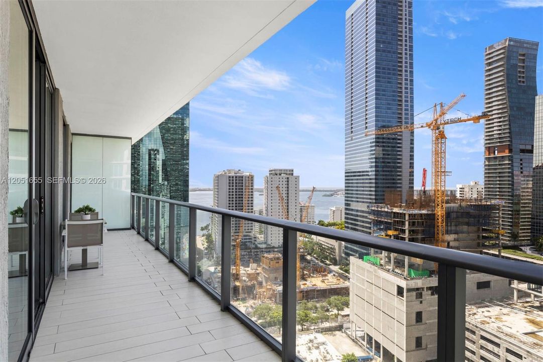 For Sale: $998,000 (3 beds, 2 baths, 1154 Square Feet)