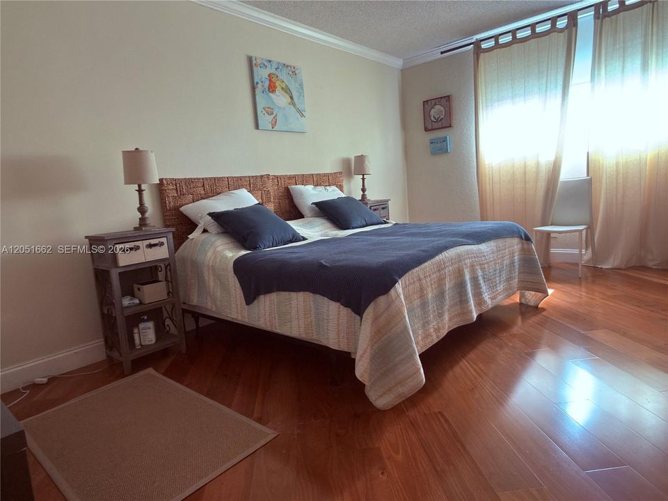 For Sale: $420,000 (2 beds, 2 baths, 1505 Square Feet)