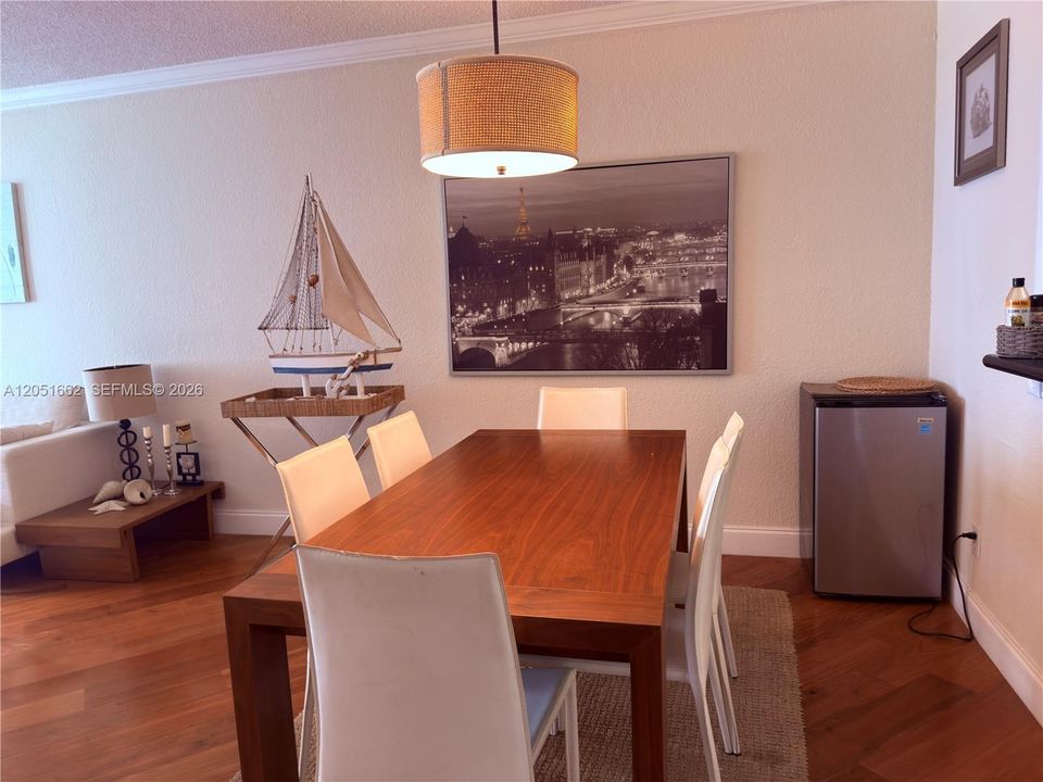 For Sale: $420,000 (2 beds, 2 baths, 1505 Square Feet)