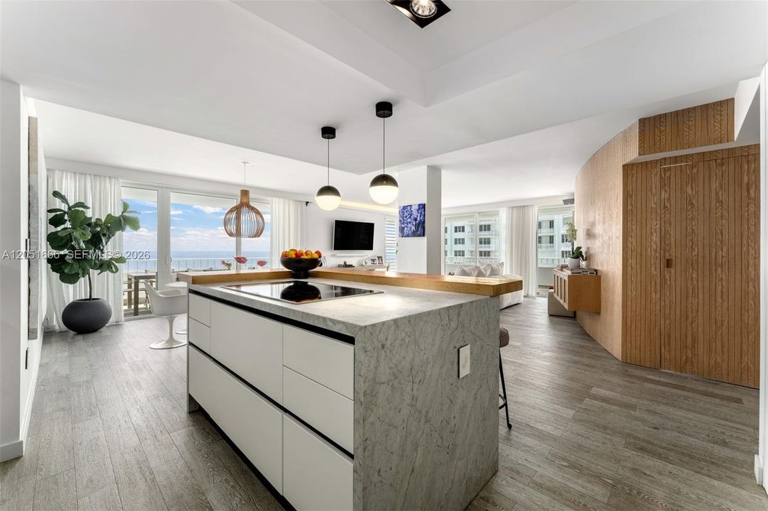 En Venta: $2,990,000 (3 camas, 2 baños, 1930 Pies cuadrados)