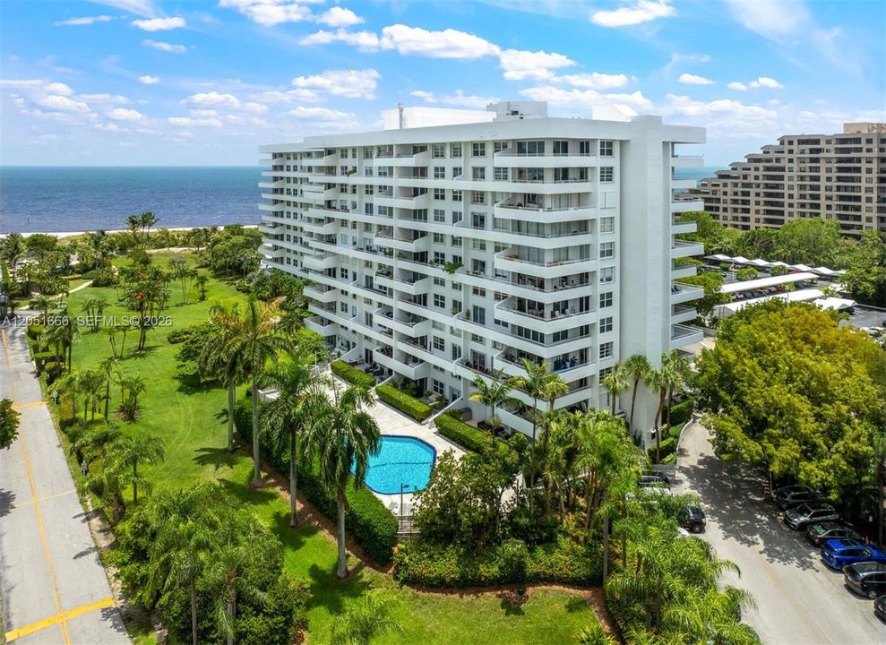 En Venta: $2,990,000 (3 camas, 2 baños, 1930 Pies cuadrados)