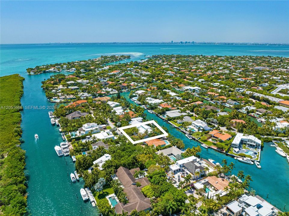 En Venta: $14,990,000 (4 camas, 4 baños, 6661 Pies cuadrados)